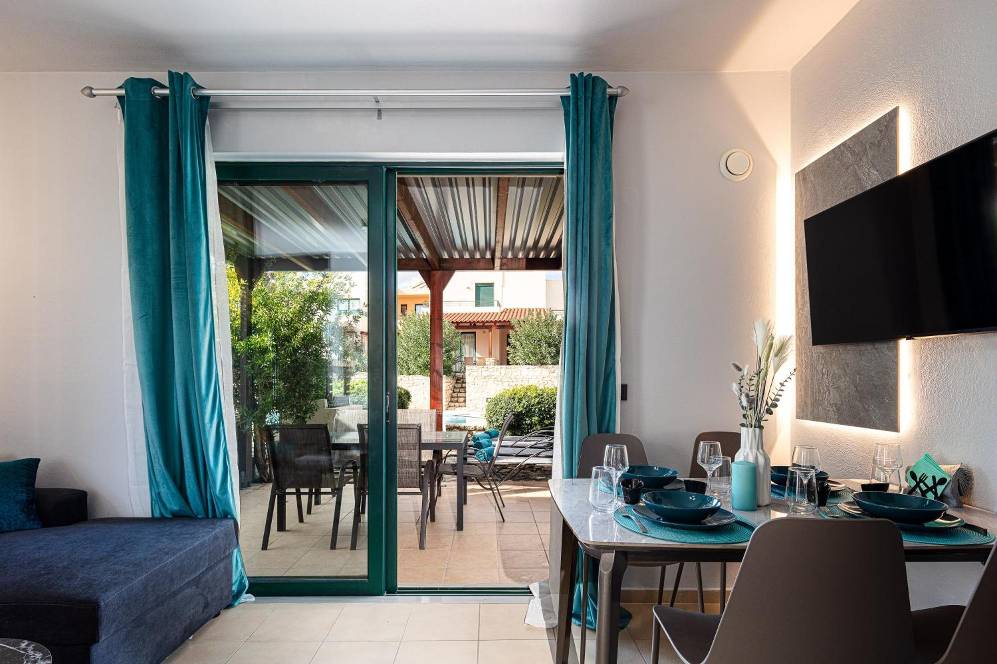 Lea, Stylish, With Common Pool * Chania (Crete)